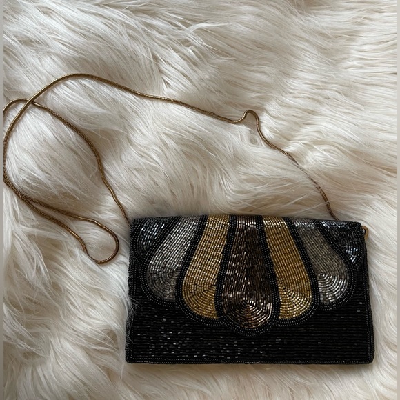 Carol M. Studio Vintage Ombre Scalloped Beaded Shell Clutch with Matching Belt - Picture 1 of 14